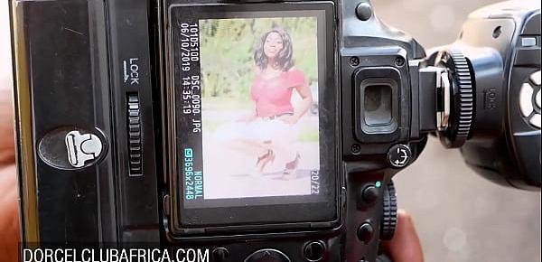  Photo shooting of ebony girl turns to intense sex